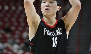 拓媒：杨瀚森现在就是球队的门面 我愿称之为杨疯狂